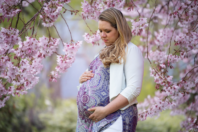 Celebrating Your Pregnancy Journey: The Complete Maternity Photography Guide